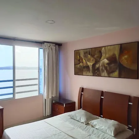 Cerca Bocagrande Apartment *